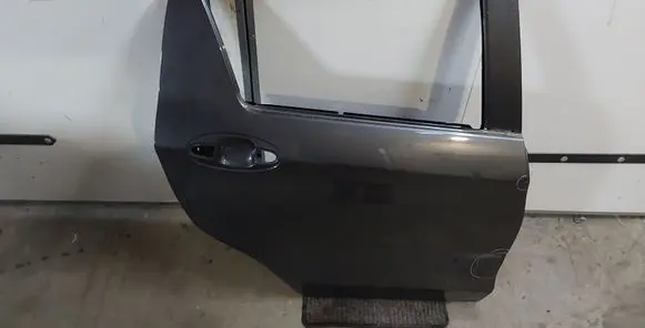 Toyota Yaris Rear door
