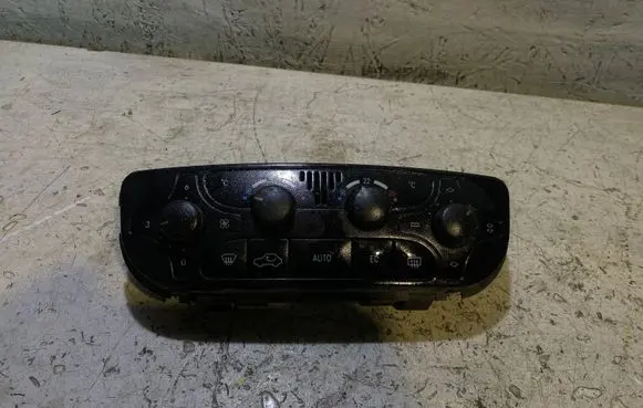 Mercedes-Benz C W203 Climate control unit A2038300785 9140010479 098074