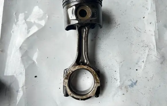 Toyota Land Cruiser (J120) Piston with connecting rod 09624K