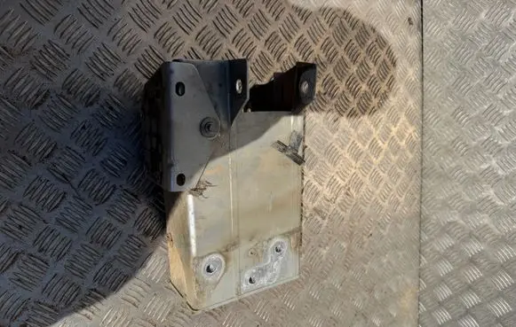Volvo XC60 Front bumper shock/impact absorber 32216617