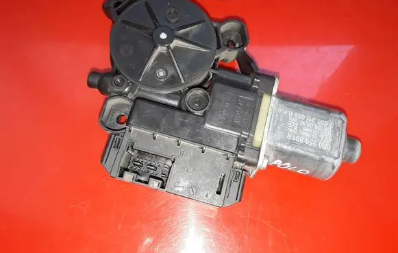 Volkswagen Polo V 6R Front door window regulator motor 6R0959801R S850311038