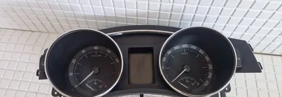 Skoda Superb B6 (3T) Speedometer (instrument cluster) VD104802 1052508864 3T1920841G