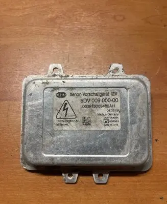 BMW 5 E60 E61 Headlight ballast module Xenon 5DV009000