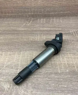 Renault Megane II High voltage ignition coil 140401GD U5009384