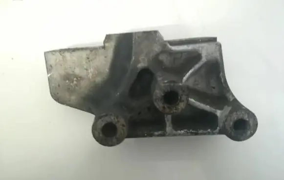 Chrysler Voyager Engine mounting bracket 90542119F