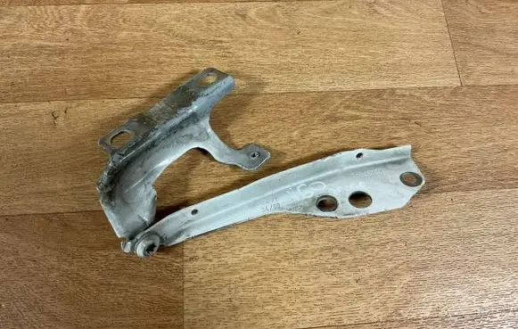 Volvo V50 Engine bonnet/hood hinges 30753598