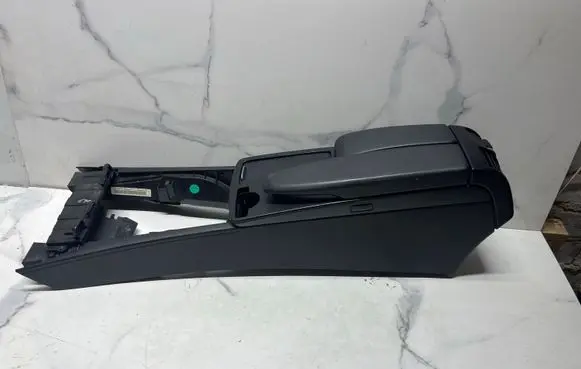 Mercedes-Benz C W204 Armrest A2046800150