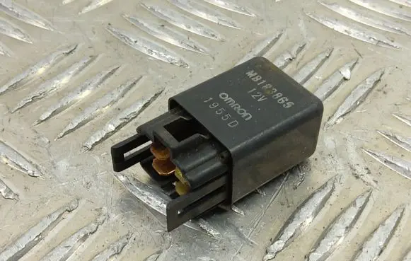Mitsubishi Pajero Other relay MB183865