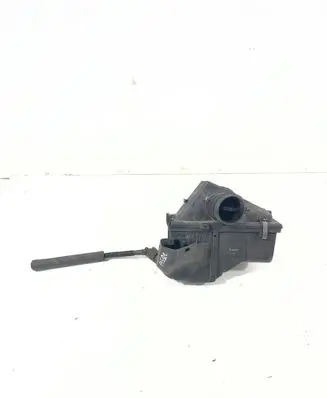 BMW 3 E90 E91 Air filter box 8512599