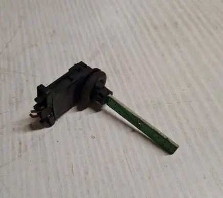 Volkswagen Golf V Interior temperature sensor 4B0820539 784300