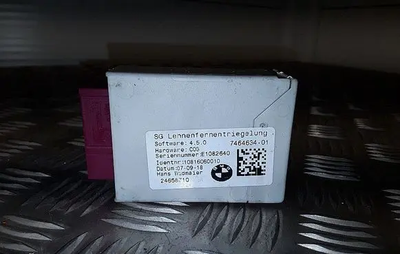 BMW 2 F46 Seat control module 7464634