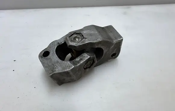 BMW 5 E34 Steering column universal joint WET09k95BMW