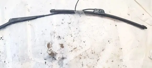Audi A4 S4 B5 8D Front wiper blade arm