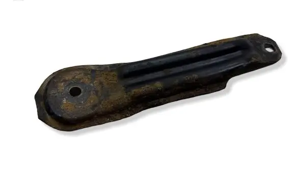 Volkswagen Tiguan Engine mounting bracket 