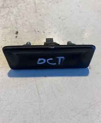 Skoda Octavia Mk2 (1Z) Tailgate/trunk/boot exterior handle 1Z0827574