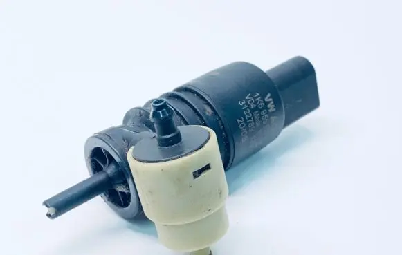 Skoda Fabia Mk3 (NJ) Windscreen/windshield washer pump 1K6955651