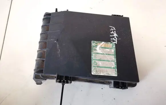 Audi A3 S3 8P Fuse box cover 1k0937132