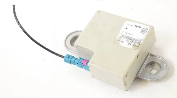 BMW Z4 E89 Aerial antenna amplifier 65206935024 6935024