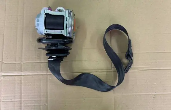 Volkswagen Golf VIII Rear seatbelt 3G0857737DE 57A857706