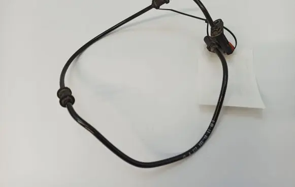 Mercedes-Benz E W212 ABS rear brake sensor A2129051001