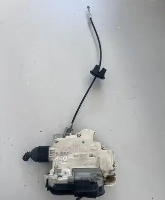 Audi A4 S4 B7 8E 8H Front door lock 8E1837015