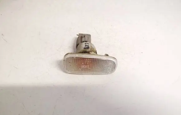 Toyota Prius (XW20) Front fender indicator light