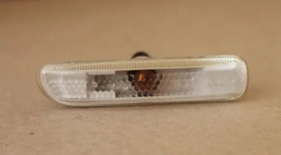 BMW 3 E46 Front fender indicator light 2228592