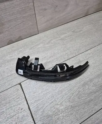 Land Rover Range Rover Sport L494 Mirror indicator light 2387.6251