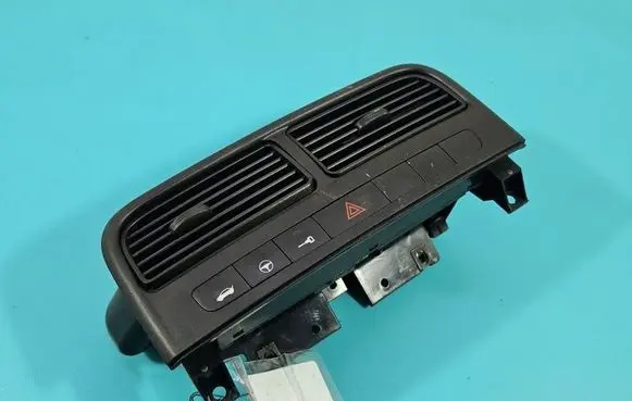 Fiat Grande Punto Dash center air vent grill 735386328 IMPRK1531637
