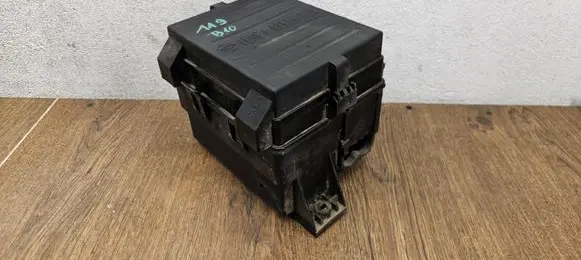 SsangYong Rexton Fuse module Y250G01 AK6151 06C23M