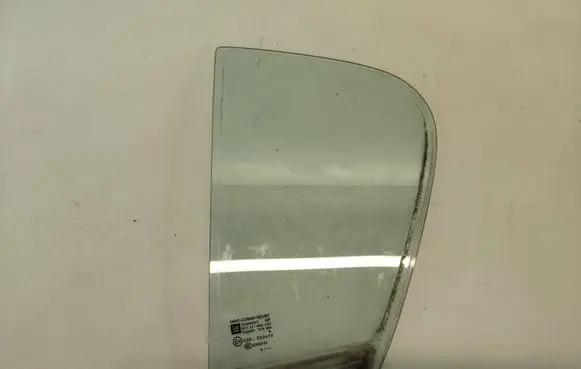 Opel Corsa D Rear vent window glass DOT211M86AS2 E000191 43R000479