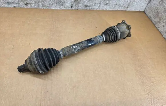 Seat Leon (5F) Front driveshaft 