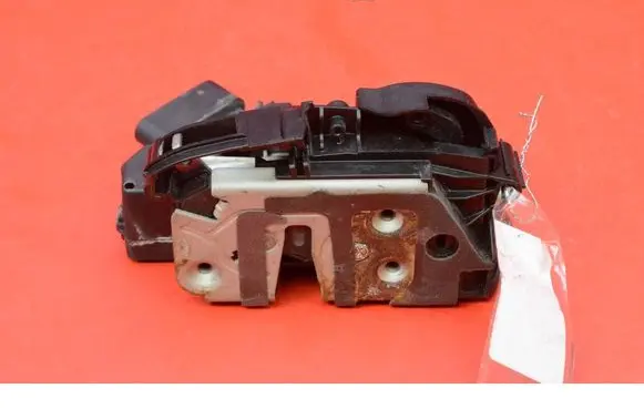 Ford Mondeo MK I Front door lock BM5AA21813AG