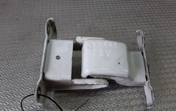 Opel Vivaro Loading door upper hinge 