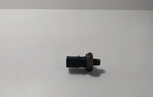 Nissan Almera Tino Oil pressure sensor 111303