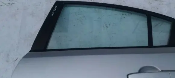 Mazda 3 I Rear door window glass