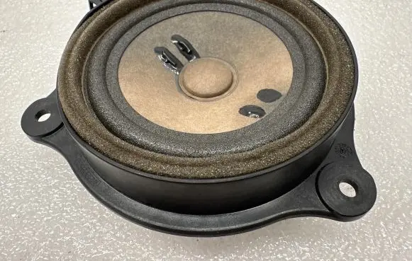 Audi A6 S6 C6 4F Front door speaker
