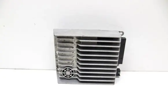 Mercedes-Benz GL X164 Sound amplifier A2518700590