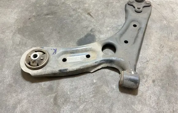 KIA Ceed Front lower control arm/wishbone 54500G4AA0 90227B0000136