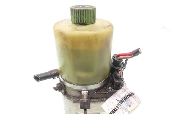 Skoda Fabia Mk1 (6Y) Power steering pump 6R1423051 6R0423156