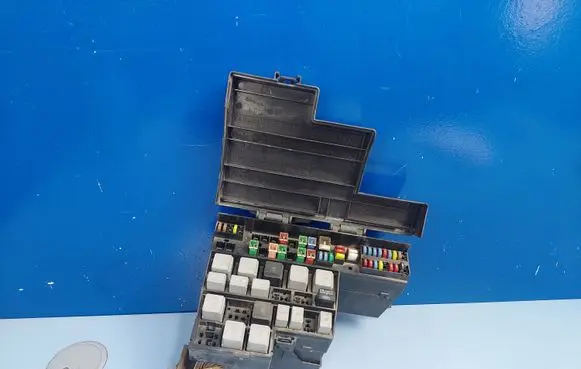 Jaguar S-Type Fuse box set 2R8T141075CC 71544870XA1