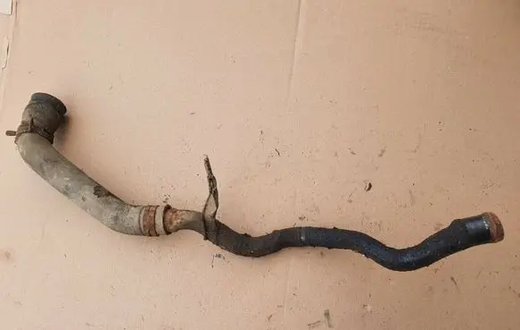 Volkswagen PASSAT B3 Engine coolant pipe/hose 357121051F 191121083