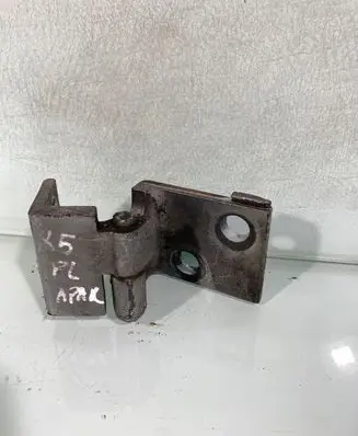 BMW X5 E53 Front door lower hinge 