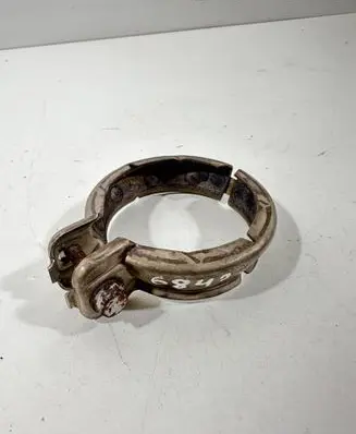 Mercedes-Benz C W205 Muffler pipe connector clamp A0009958902