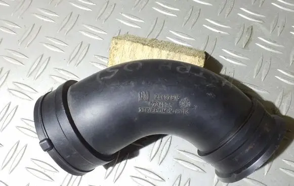 Opel Astra H Air intake hose/pipe 24437915 0734196