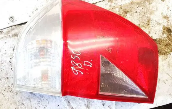 Honda FR-V Rear/tail lights