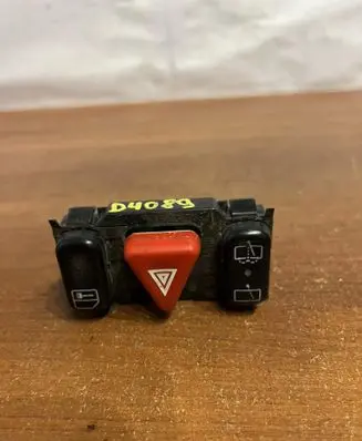 Mercedes-Benz E W210 Hazard light switch 2108208010 D4089