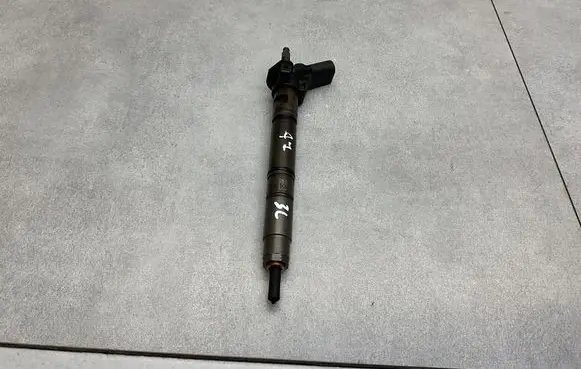 Audi A7 S7 4G Fuel injector 059130277CD
