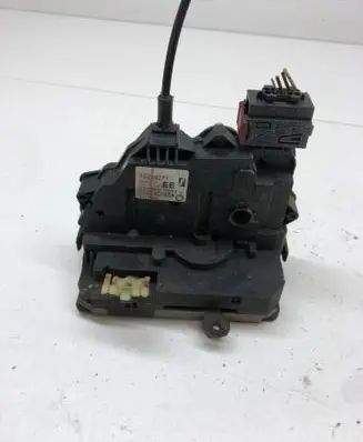 Opel Corsa D Front door lock 13258271