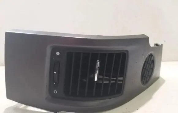 Honda CR-V Dashboard side air vent grill/cover trim 77630SWA 77630-SWA